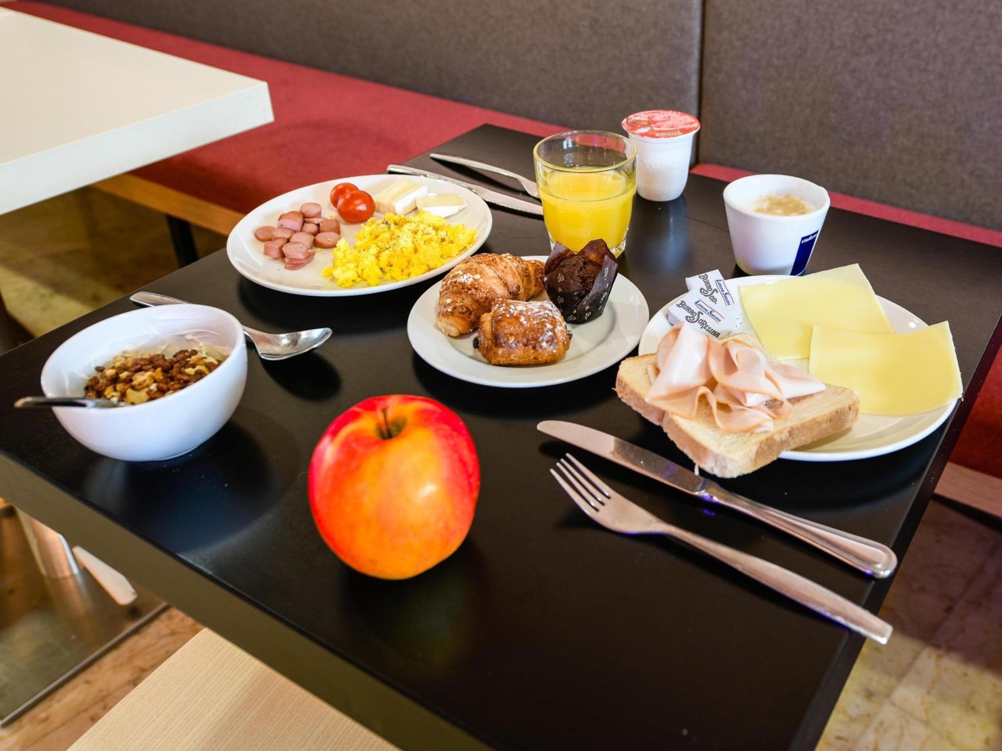 Fiera Hotel 3*
