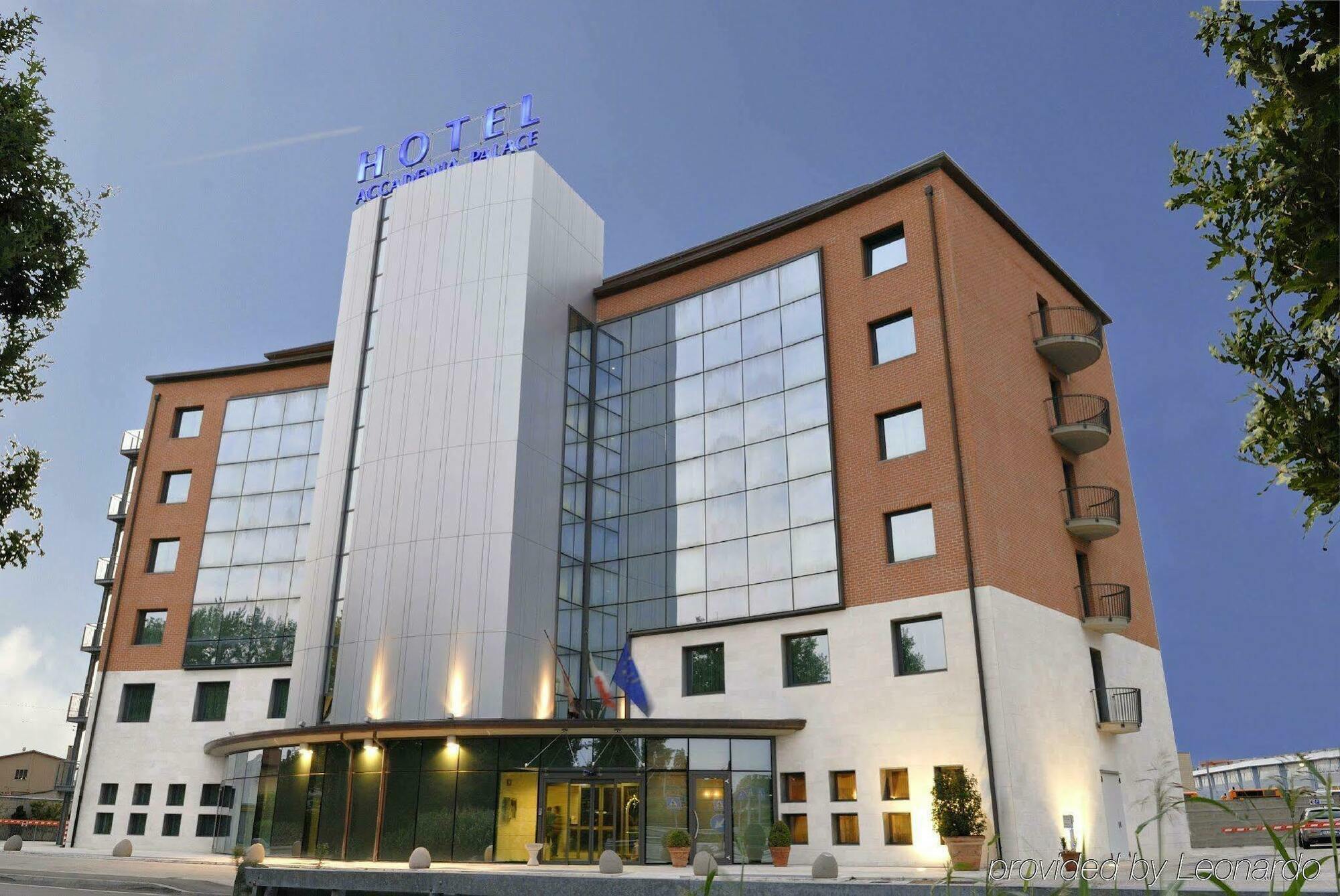 Fiera Hotel 3*